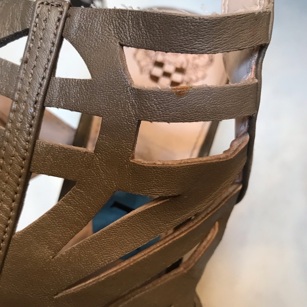 Vince Camuto heels - Picture 7 of 7
